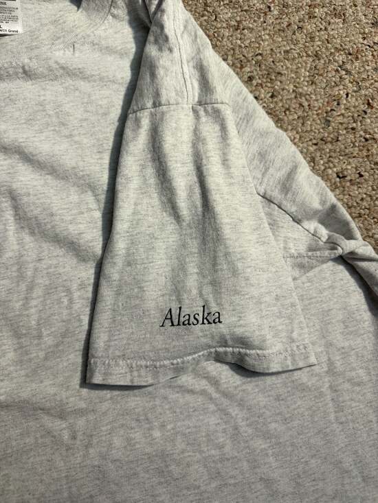 Vintage 90s Tultex Alaska Fly Fishing T-Shirt For The Rich There's Therapy 2XL - Picture 6 of 8